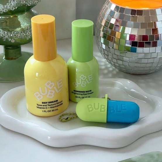 Bubble Skincare | Snow Globe (Slight tear to box)